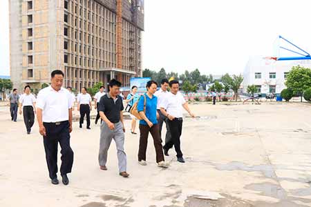 热烈欢迎省委、市委领导莅临山东中运考察调研 热烈欢迎省委、市委领导莅临山东中运考察调研