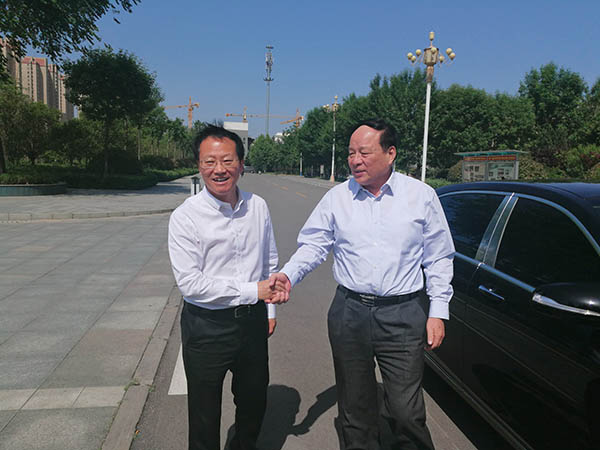 我集团领导一行赴枣庄科技职业学院考察座谈并达成校企合作 我集团领导一行赴枣庄科技职业学院考察座谈并达成校企合作