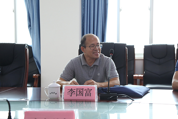 热烈欢迎山东政法学院师生一行莅临集团参观