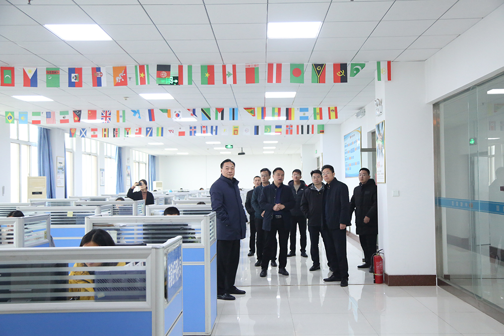 热烈欢迎共青团市委领导一行再次莅临集团就助力乡村振兴洽谈合作 热烈欢迎共青团市委领导一行再次莅临集团就助力乡村振兴洽谈合作