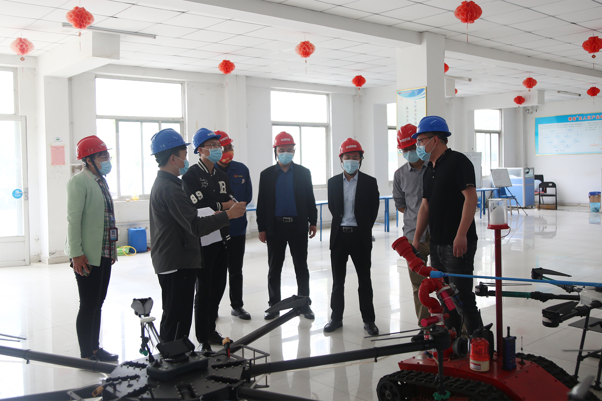 济宁市制造强市建设指挥部高端装备专班调研组领导一行莅临集团实地调研 济宁市制造强市建设指挥部高端装备专班调研组领导一行莅临集团实地调研